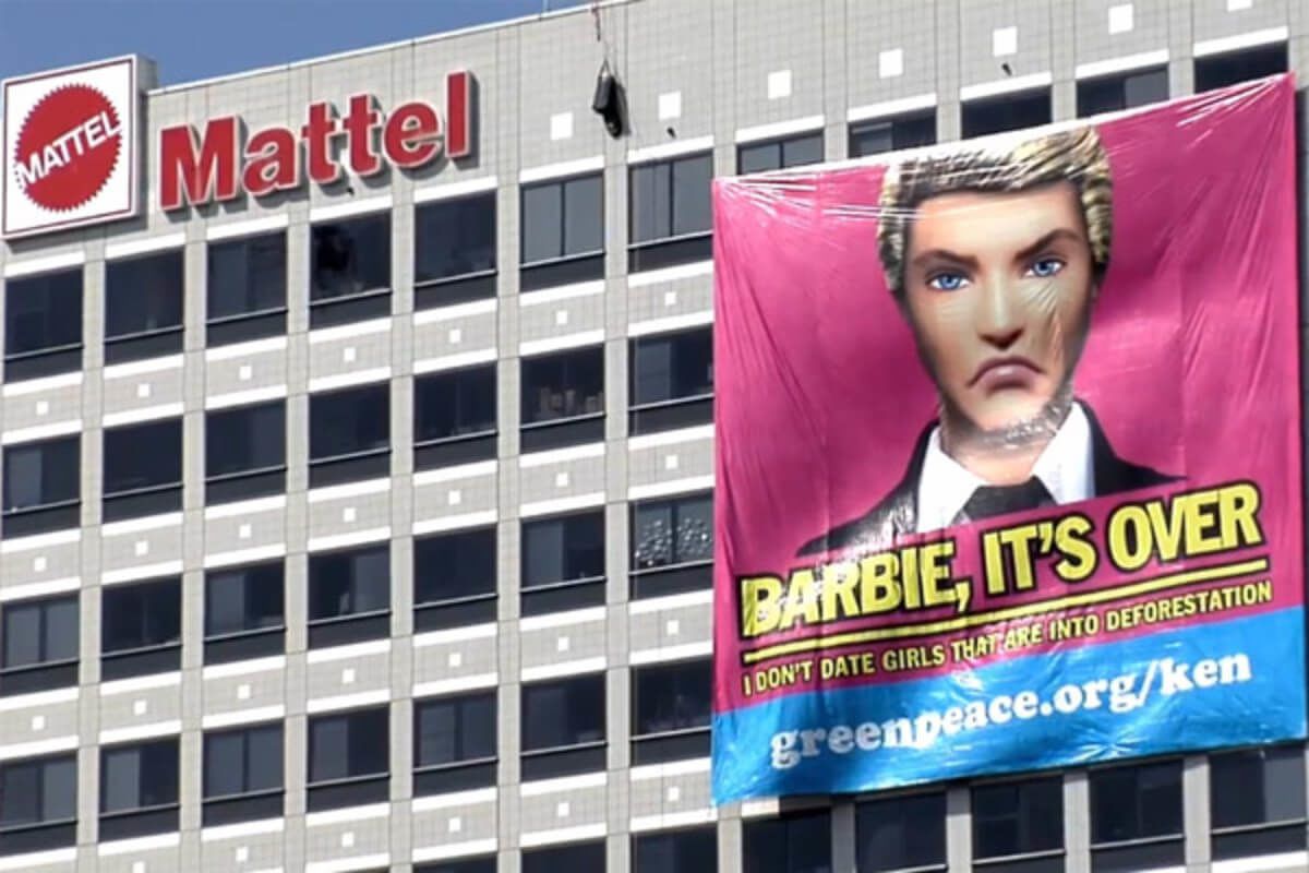 Ken dumps Barbie - Greenpeace deforestation campaign
